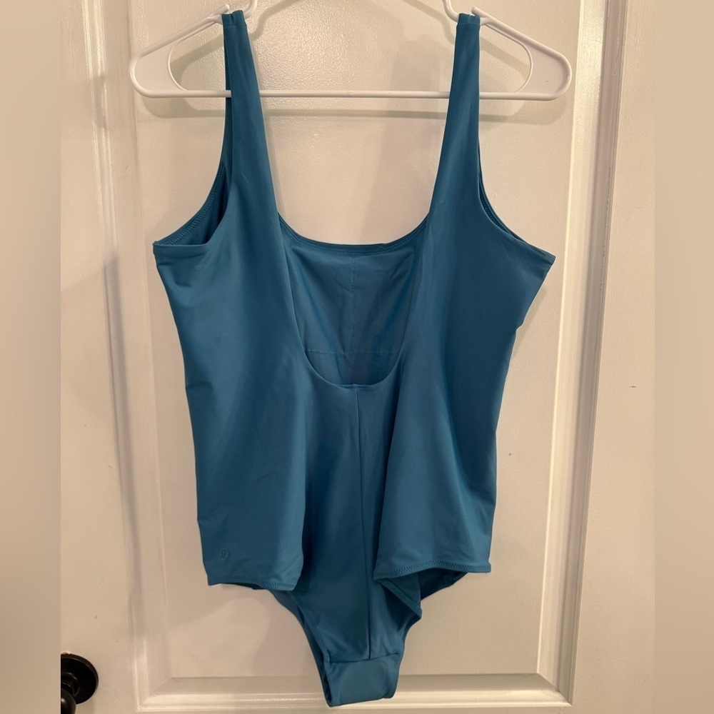Lululemon Waterside Scoop One-Piece Swimsuit
Marlin NEW WITHOUT TAG 12 - Picture 4 of 16